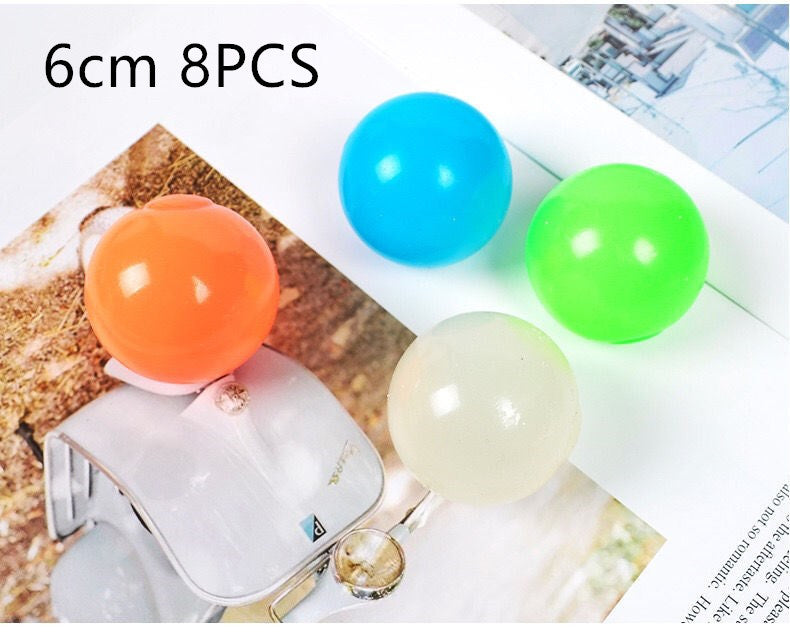 Bolas adhesivas luminosas, juguetes pegajosos para pared, juegos de fiesta en casa que brillan en la oscuridad, juguetes novedosos, juguete para apretar de descompresión