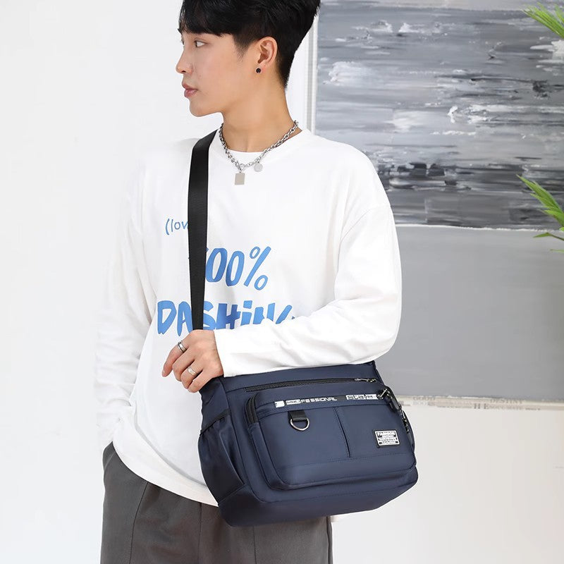 Bolso bandolera de gran capacidad con múltiples bolsillos