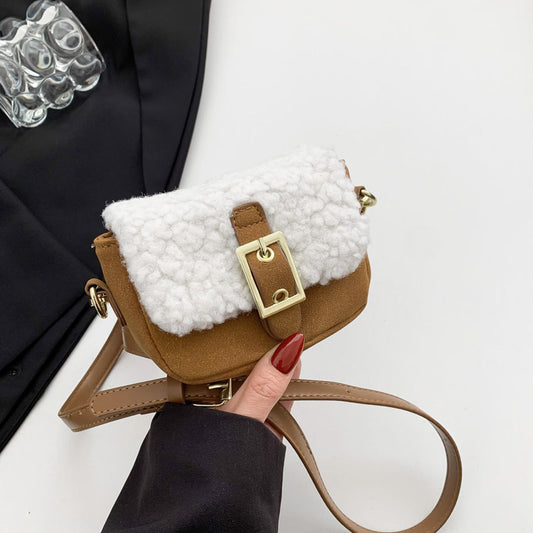 Sac sous les bras tendance avec coutures en peluche pour femme