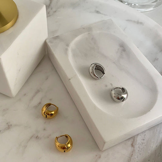 Boucle d'oreille en forme de goutte d'eau en petit cercle pour une brise fraîche