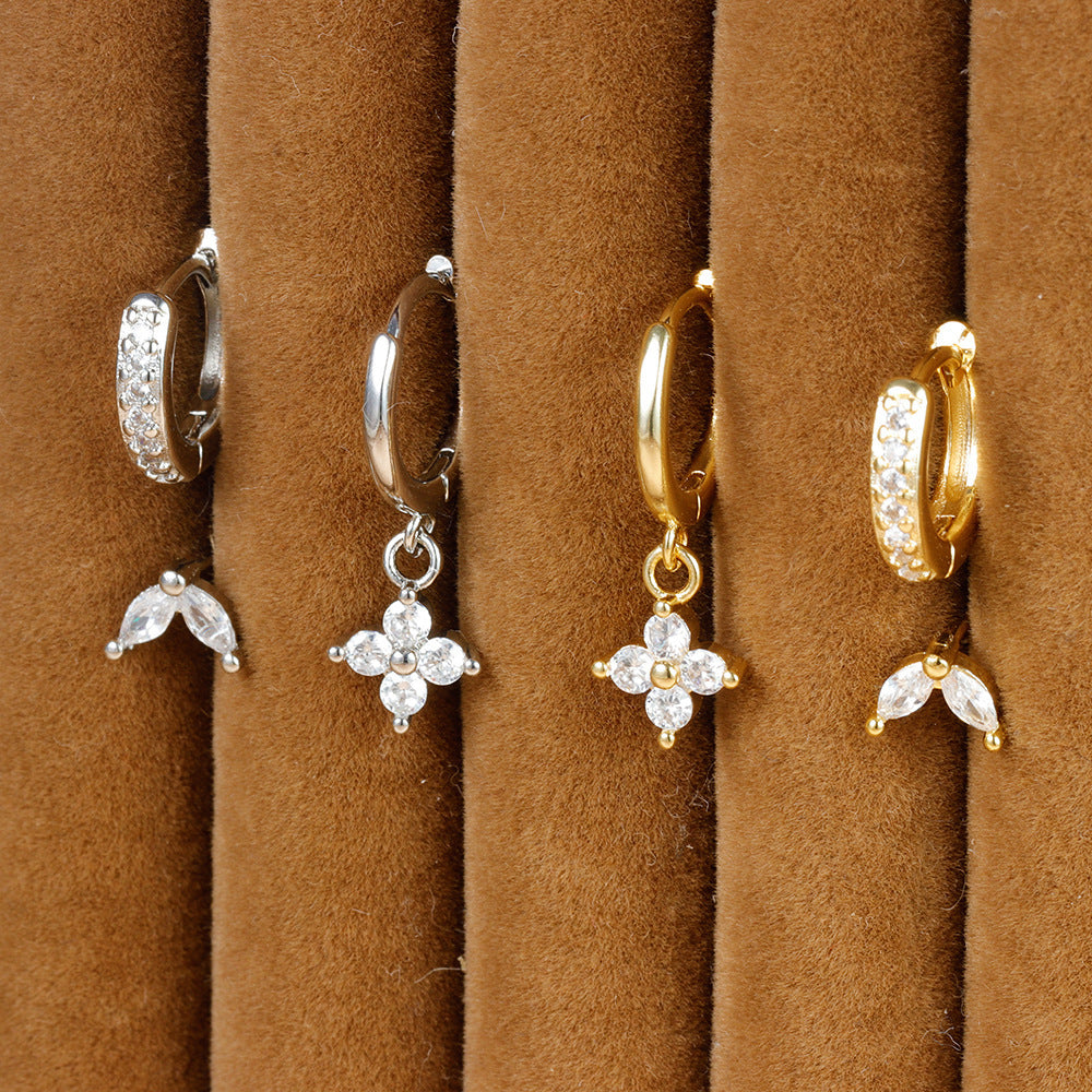 Ensemble de boucles d'oreilles empilées de diamants cloutés de fleurs