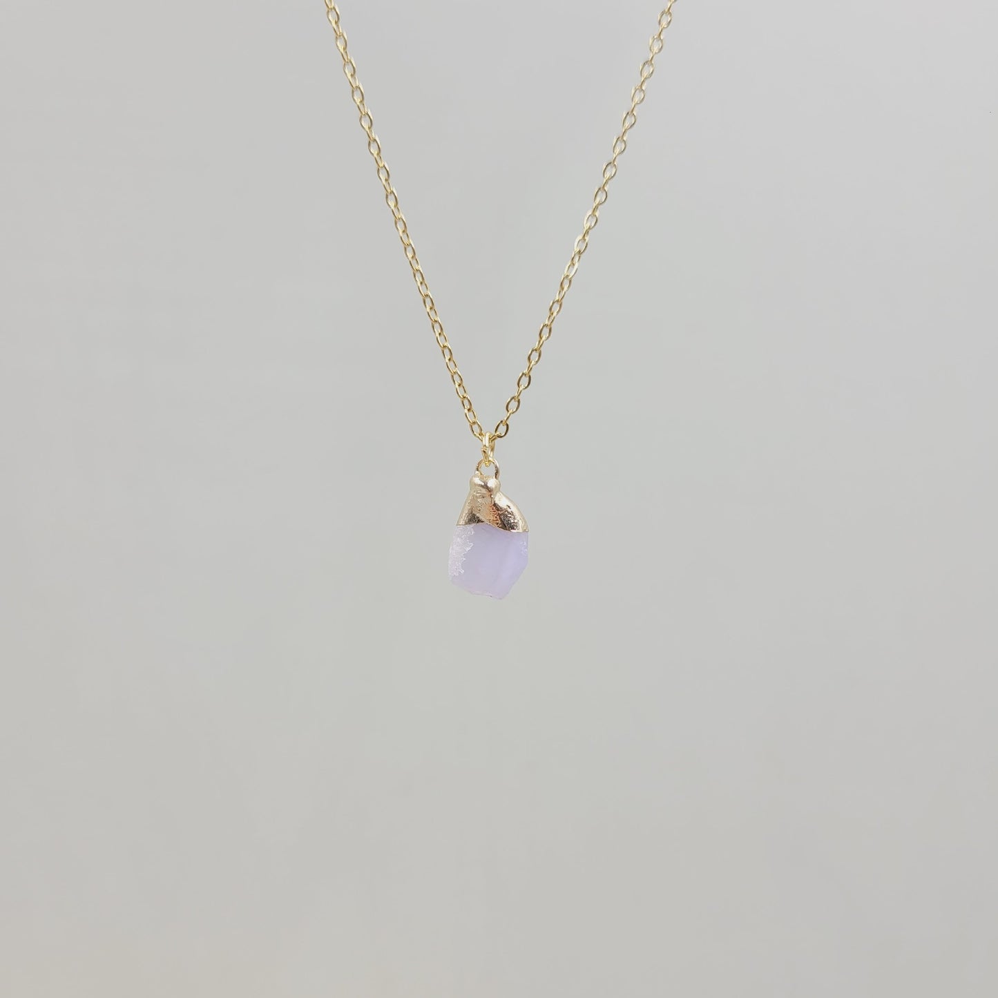 Collier avec pendentif en pierre de cristal naturel irrégulier, chaîne en acier inoxydable en métal