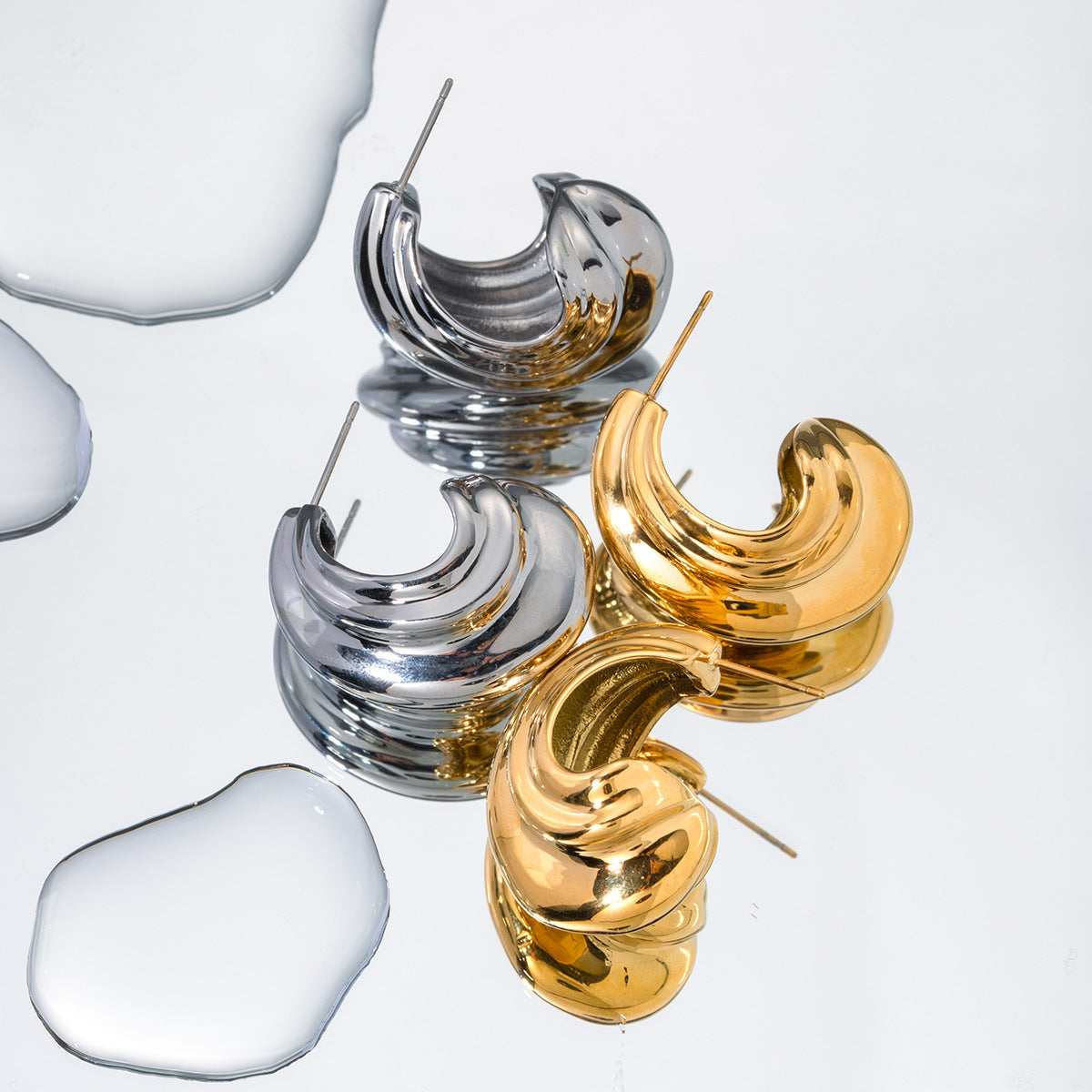 Pendientes en forma de C de acero inoxidable en oro de 18 quilates serie geométrica minimalista