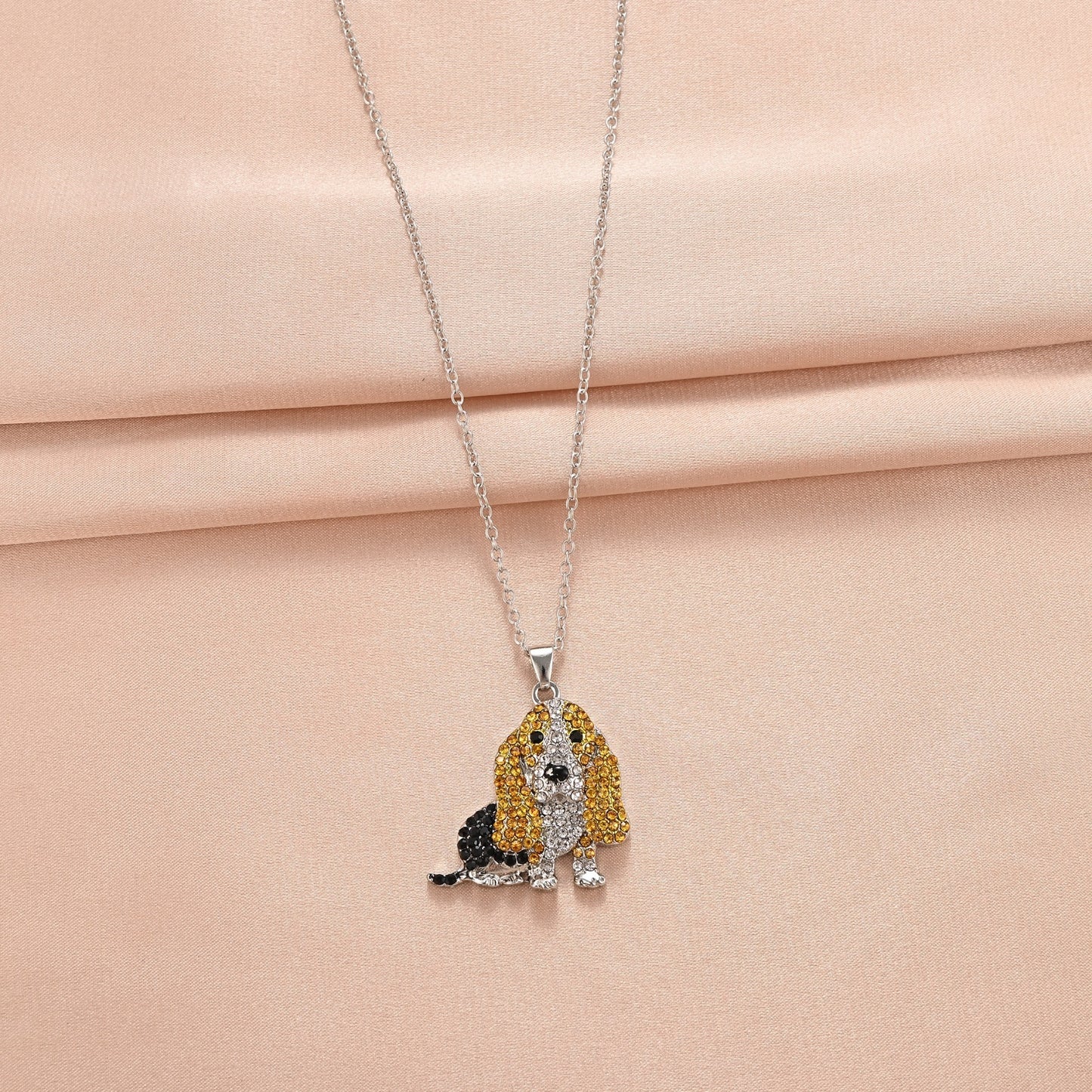 Collier pendentif mignon Baggy Hound
