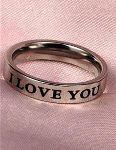 Bague de couple de couple de niche simple en acier titane