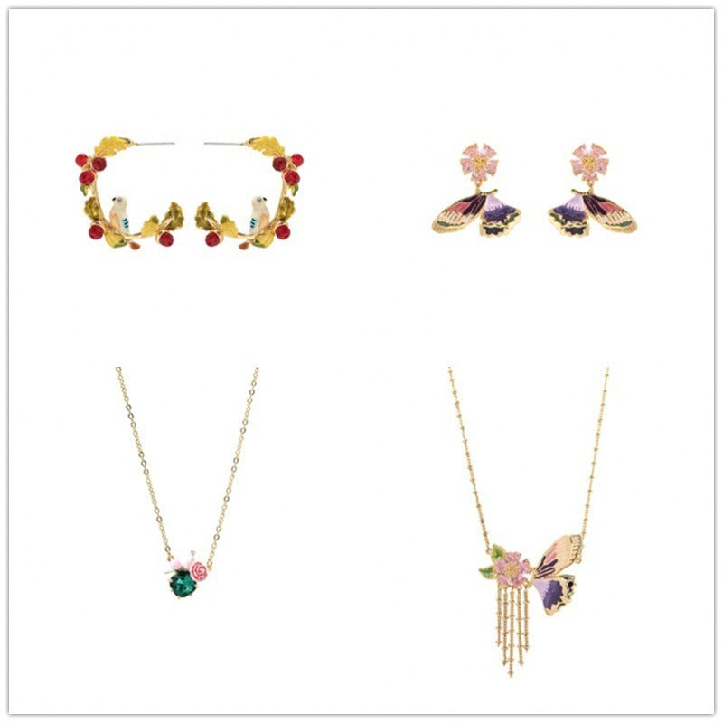 Collier de boucles d'oreilles plaqué or et émail série papillon colombe blanche