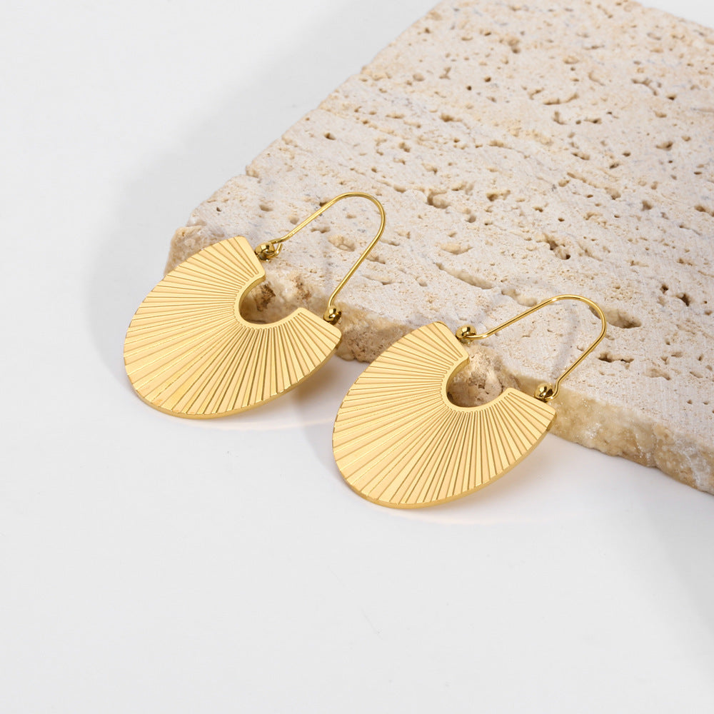 Boucles d'oreilles pétoncles côtelées en acier inoxydable