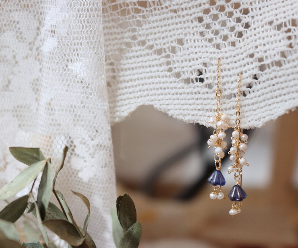 Fils d’oreille en or 14 carats avec perles d’eau douce Lily Tassel faits à la main