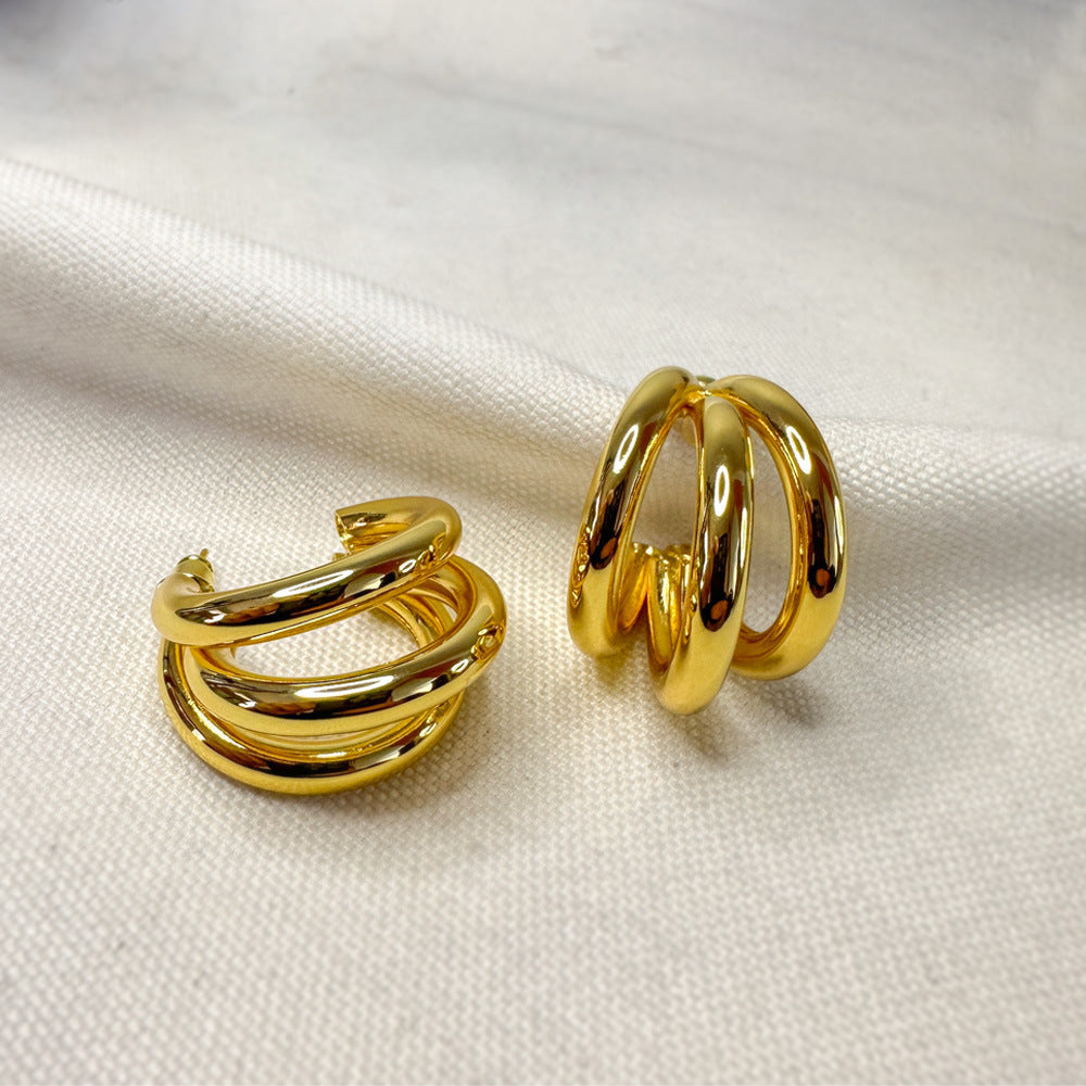 Clous d'oreilles de tempérament quotidien de mode pour femmes
