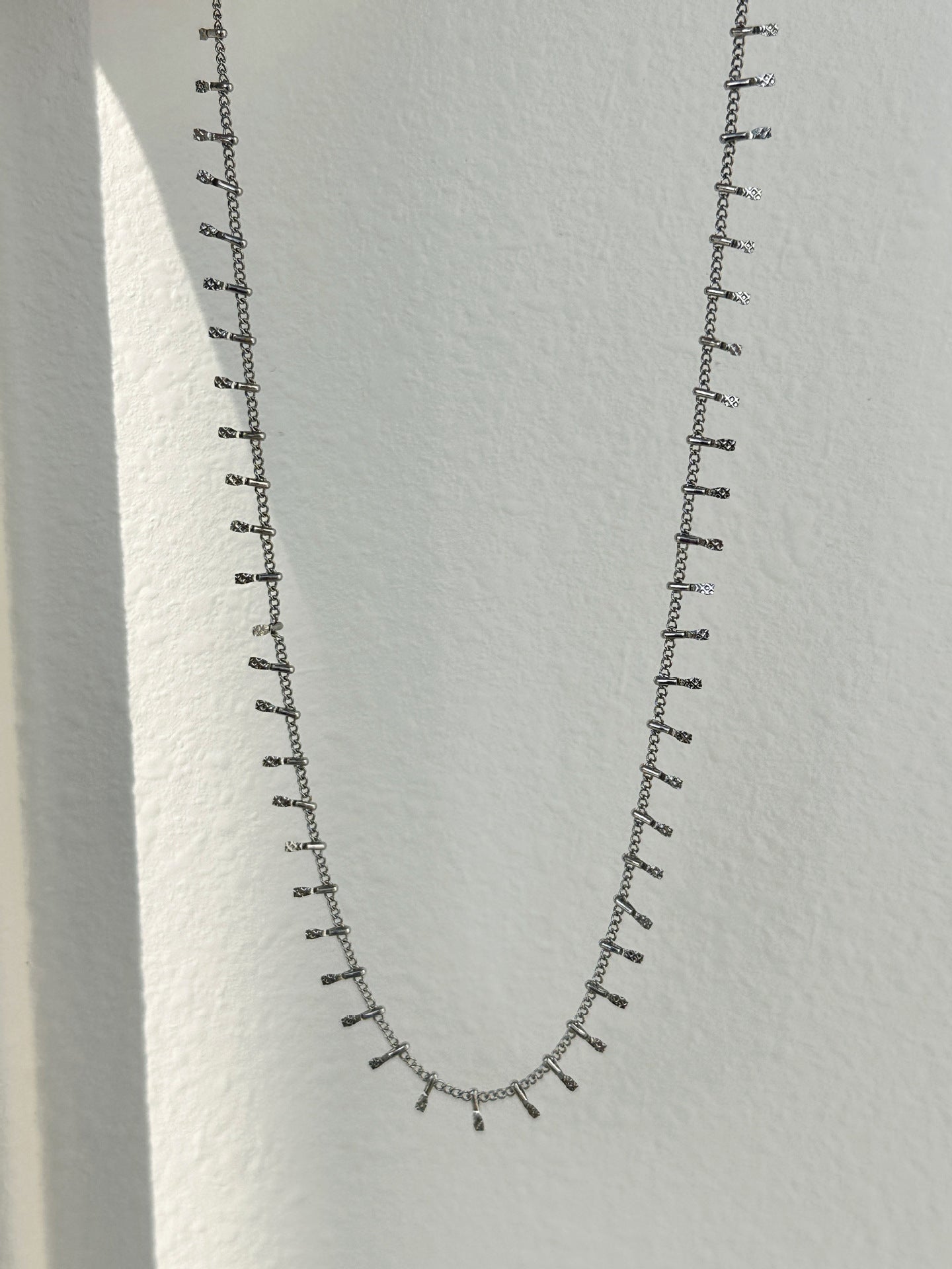 Cadena de cintura con pieza de diamante y borla vintage de acero y titanio chapado en oro