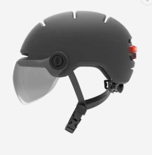 Casque de cyclisme avec lumière LED automatique et frein arrière