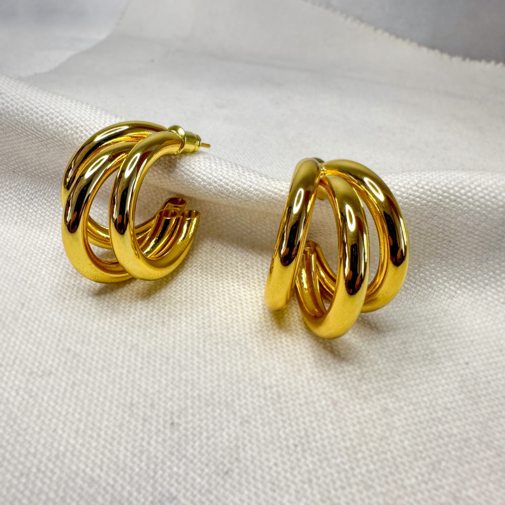Clous d'oreilles de tempérament quotidien de mode pour femmes
