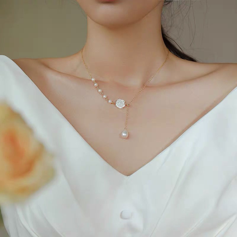Simple Temperament Entry Lux Natural Pearl Clavicle Necklace For Women