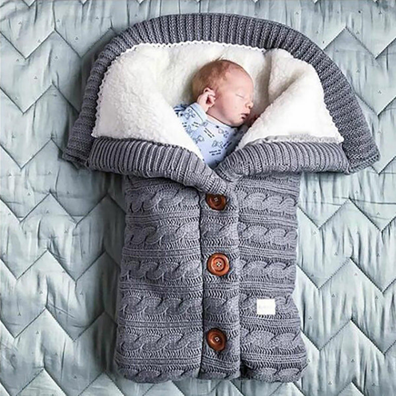 Sac de couchage épais et élargi pour bébé.