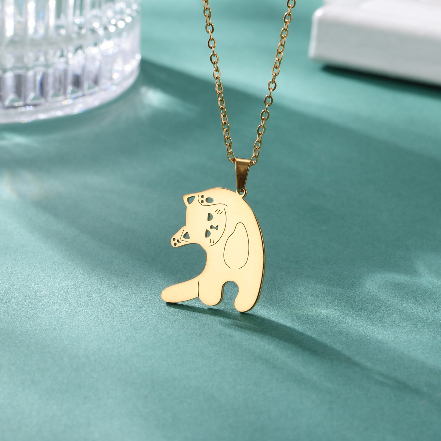 Collar con colgante en forma de gato lindo de acero inoxidable a la moda para hombres y mujeres