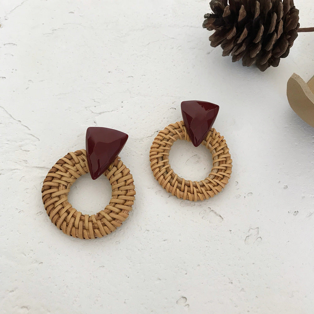Boucles d'oreilles rondes en rotin à géométrie exagérée vintage de Corée du Sud