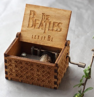 Boîte à thème en bois