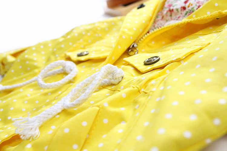 Chaqueta tipo gabardina de manga larga con diseño de murciélago