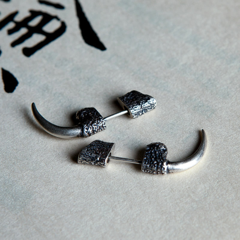 925 Creative Eagle Claw Ear Studs Silver