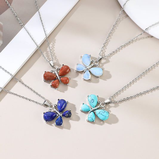 Collier pendentif en alliage de petit papillon en cristal de pierre naturelle