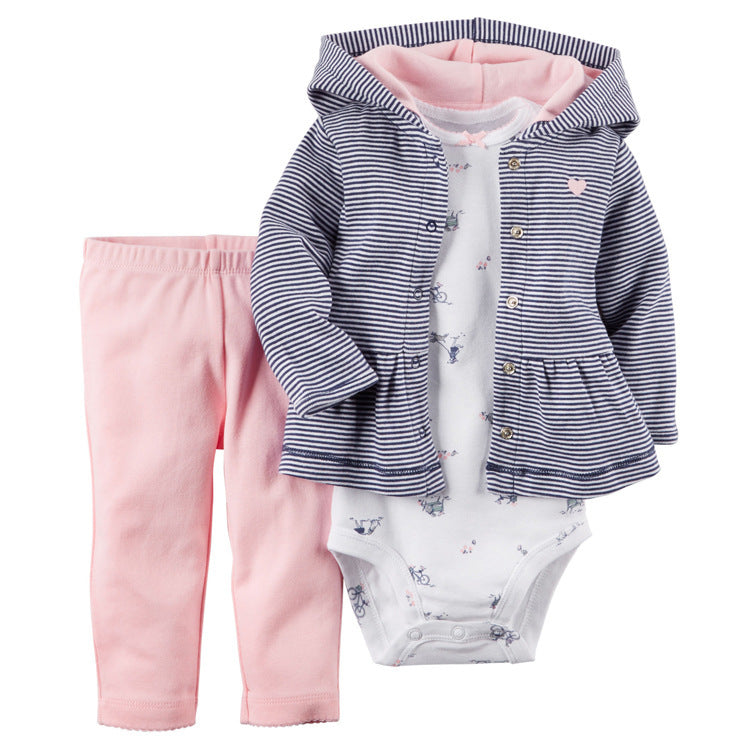 Conjunto de ropa para niños.