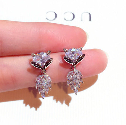 Boucles d'oreilles capricieuses à la mode pour femmes