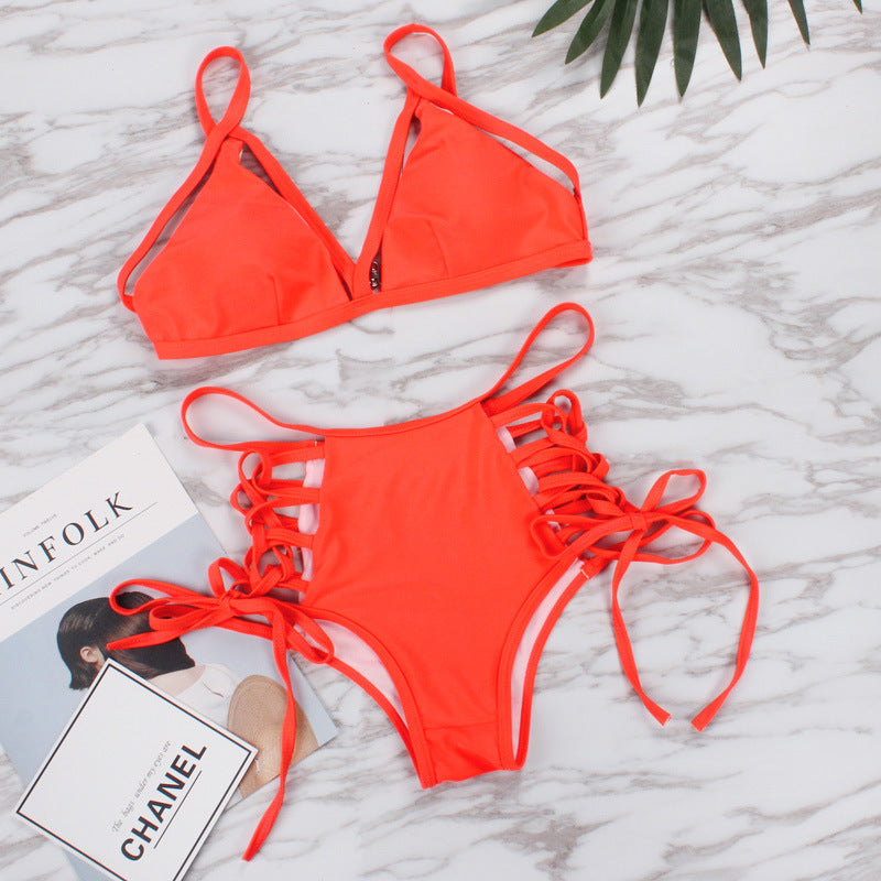 Traje de baño dividido de bikini con correa sexy