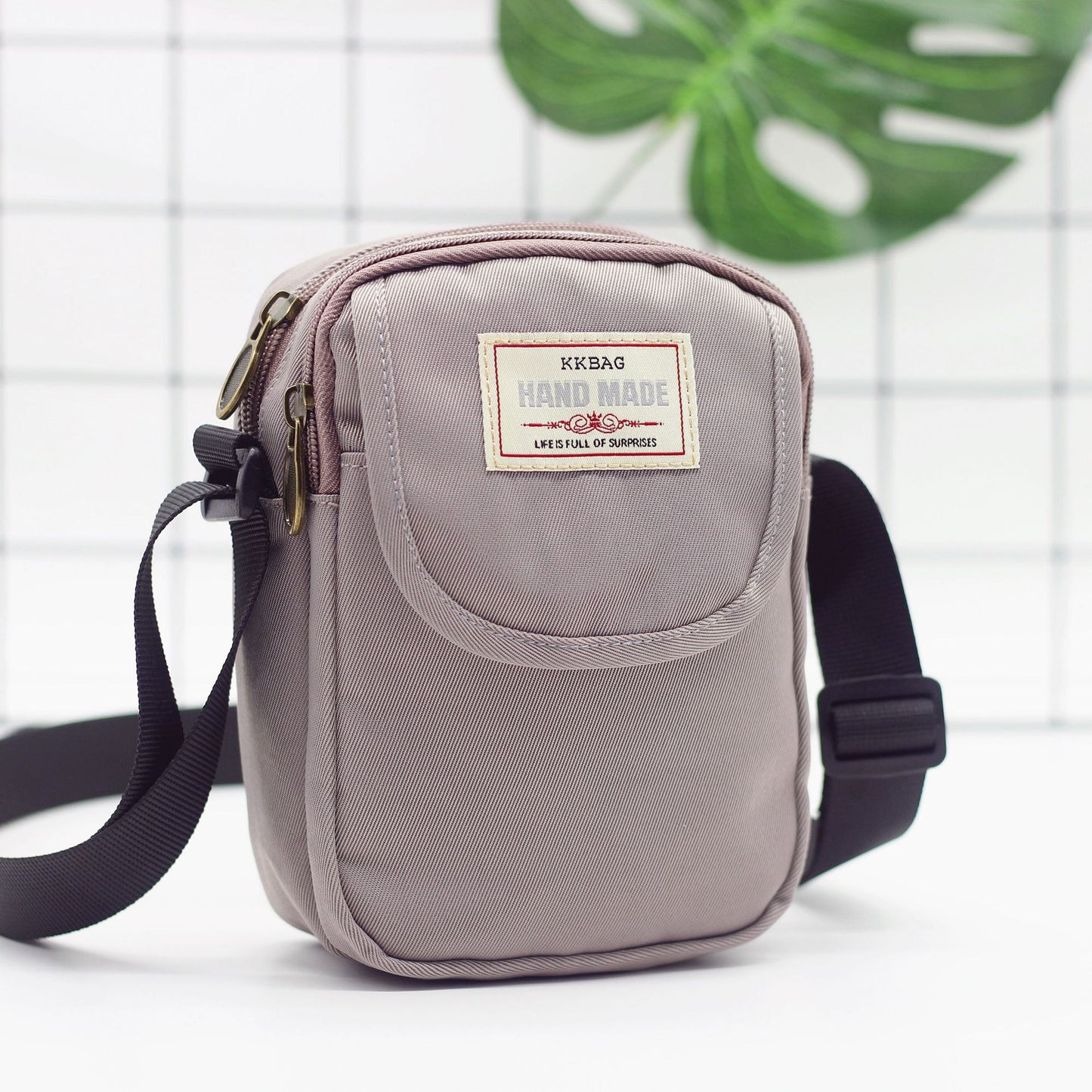 Sac à bandoulière en nylon simple à la mode pour femmes