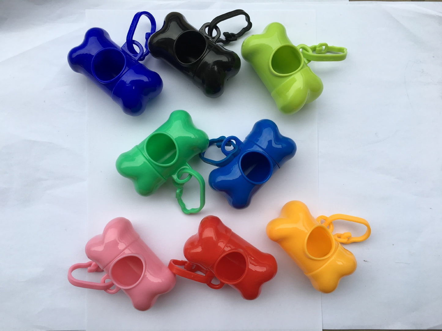 Distributeur de sacs poubelles en forme d'os pour animaux de compagnie