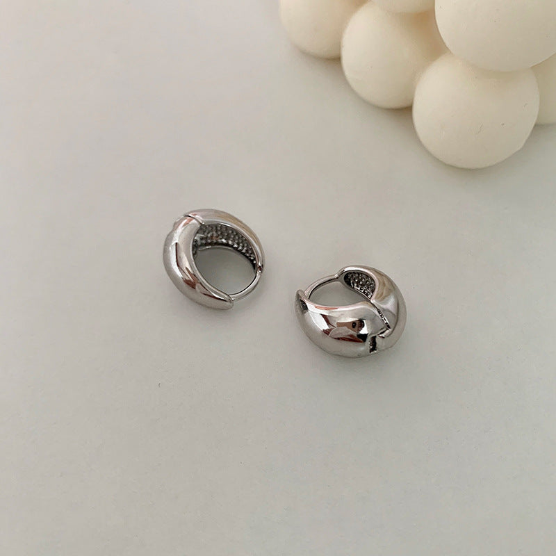 Boucle d'oreille en forme de goutte d'eau en petit cercle pour une brise fraîche