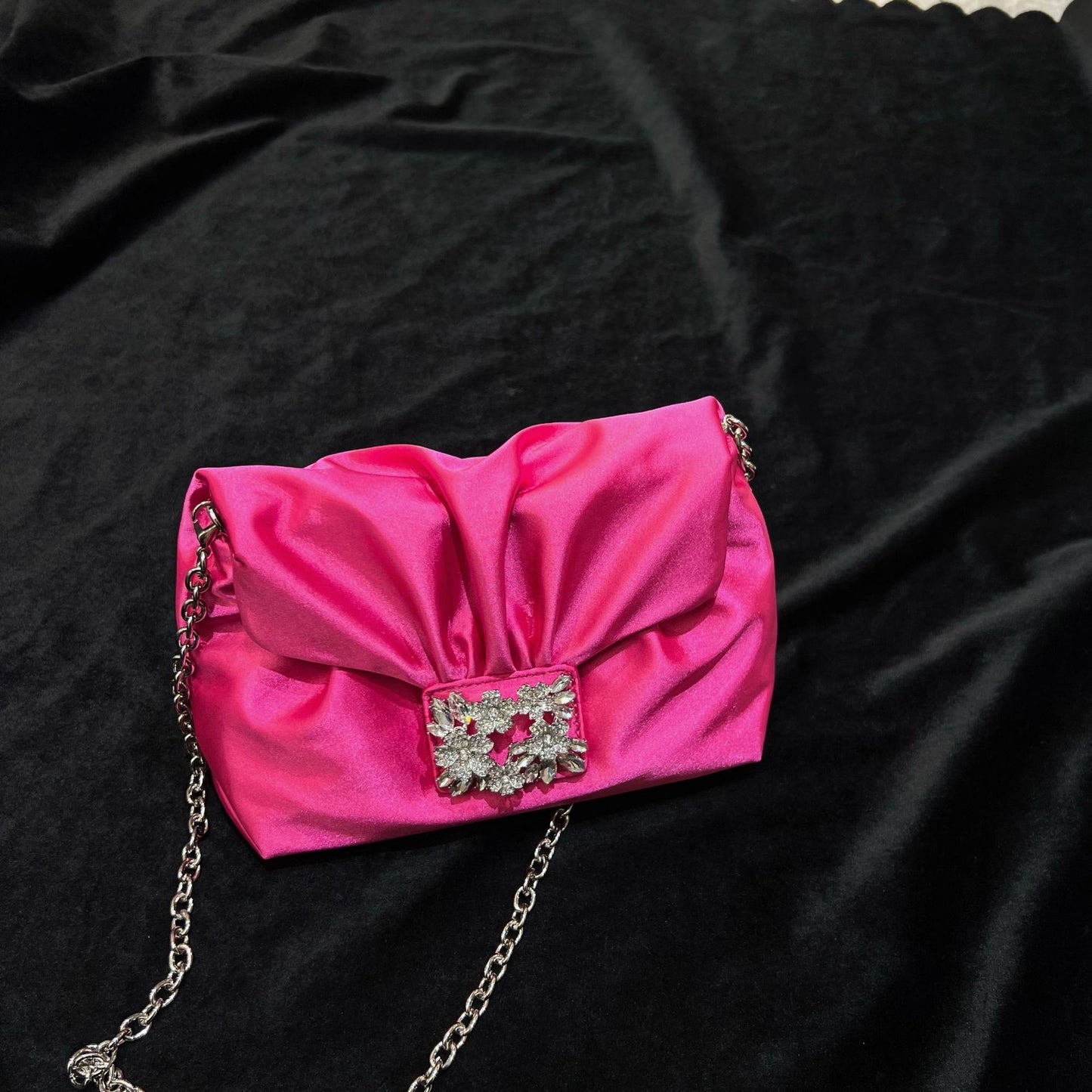 Petit sac carré en diamant de soie de banquet froissé vintage