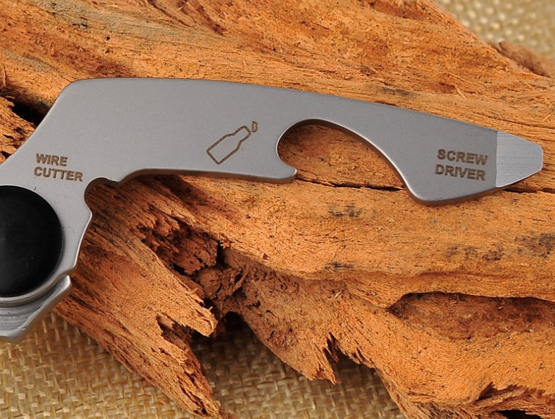 Llavero multifunción con artilugios geométricos, anillo metálico, mosquetón, destornillador edc