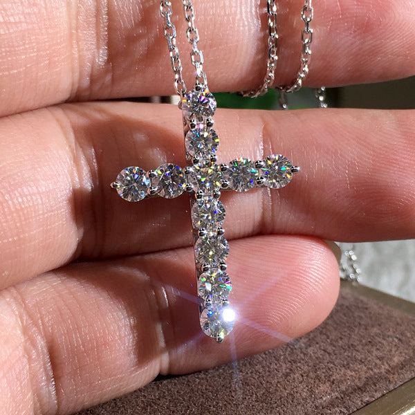 Collier Croix Pendentif Zircon Finement Incrusté