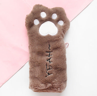 Lindo bolso con forma de pata de gato de peluche
