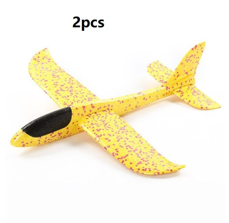 Lanzamiento manual de avión de espuma voladora