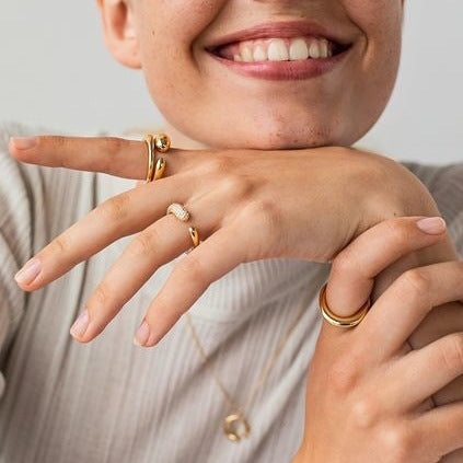 French Simplicity Women's Elegant Ring