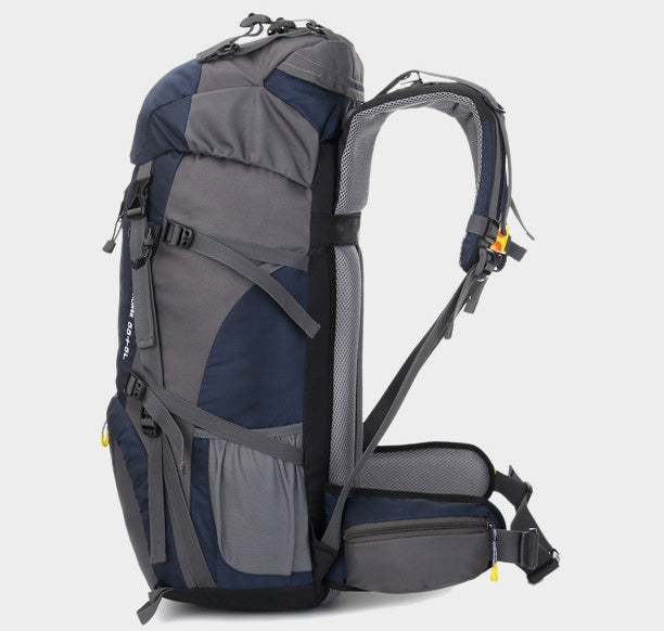 Alpinisme imperméable à l'eau sports de plein air sac en nylon camping sauvage sac à dos imperméable à la pluie 60L sac d'alpinisme en gros