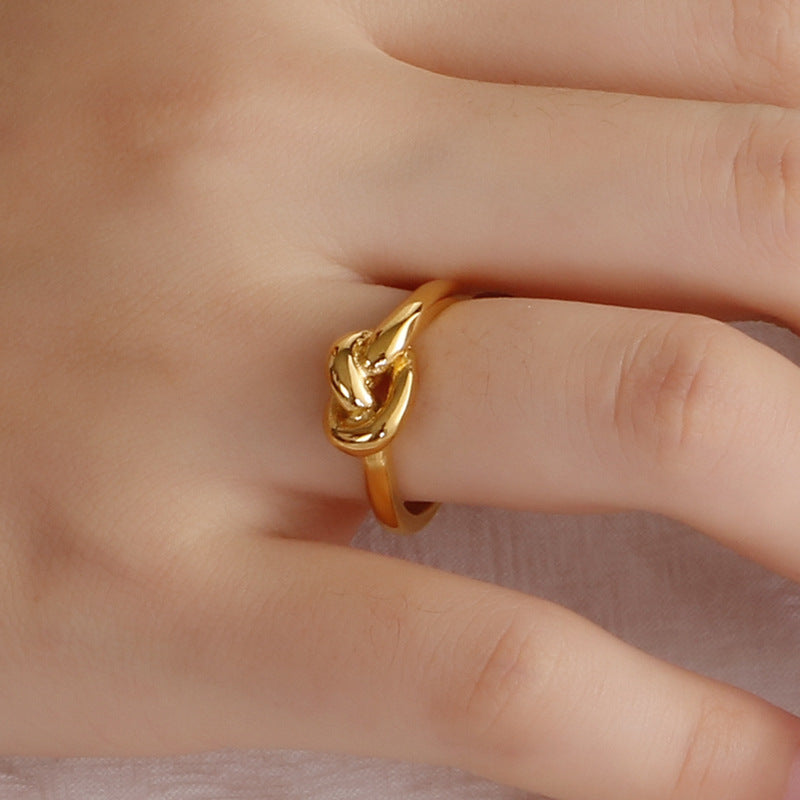 Bague en acier titane géométrique Truelove Knot