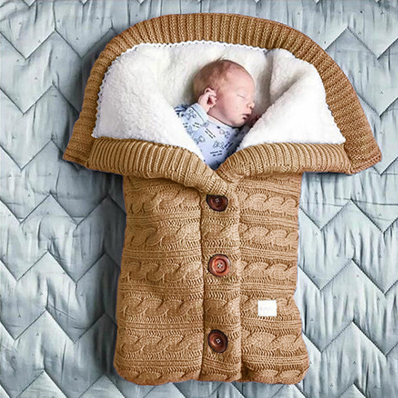 Sac de couchage épais et élargi pour bébé.