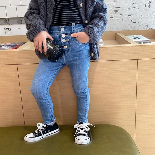 Vaqueros de cuatro botones para niña