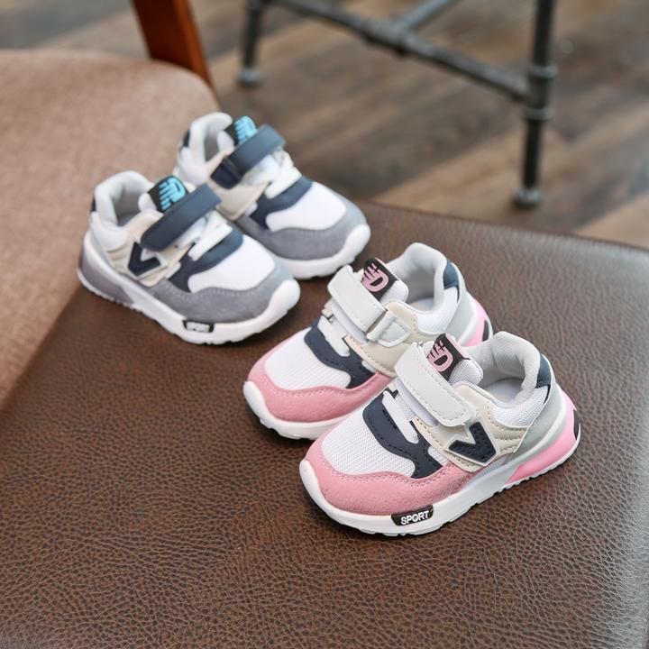 Chaussures de sport d'été en maille pour enfants, chaussures de course en V pour filles, nouvelle collection