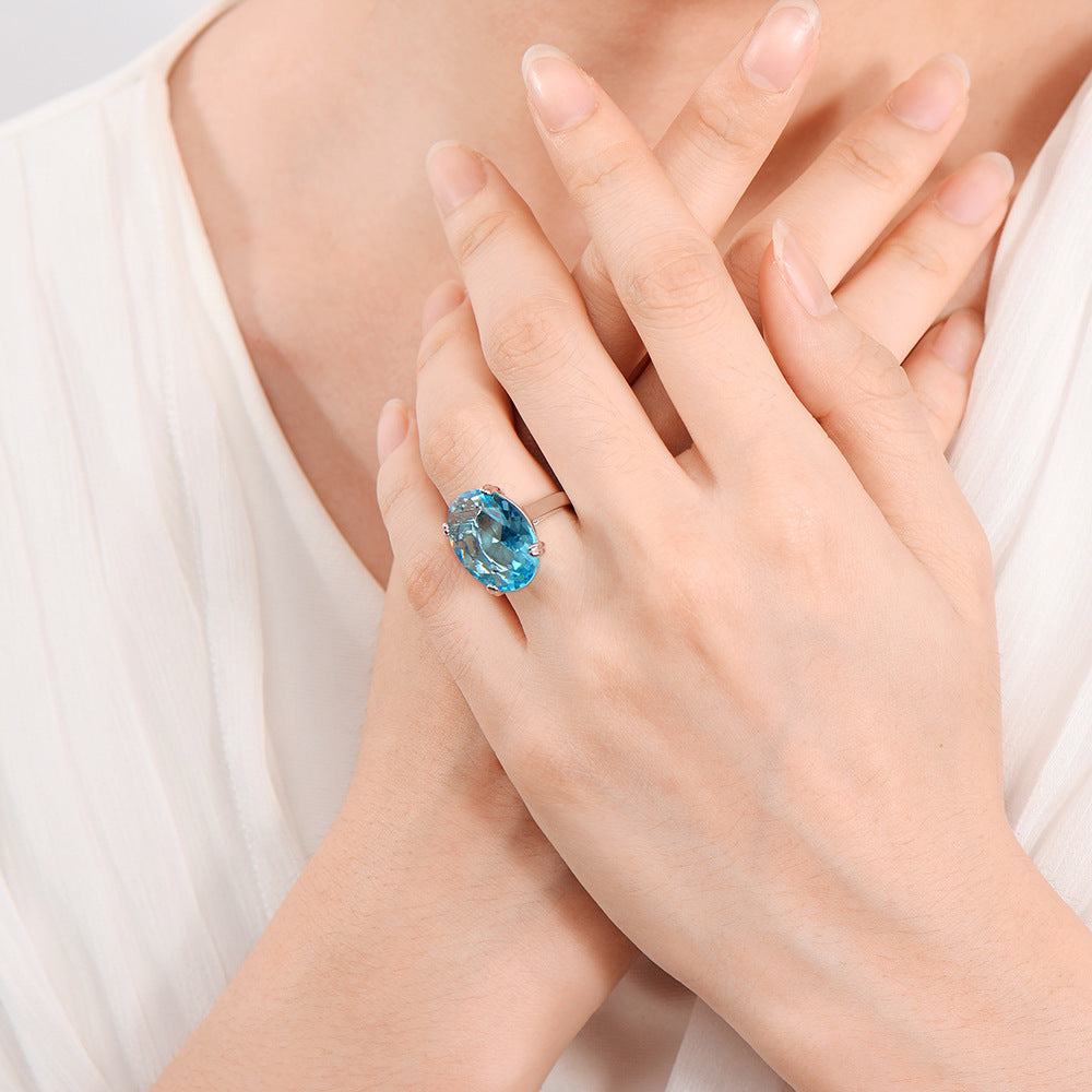 Bague ovale en diamant artificiel à quatre griffes de haute couture