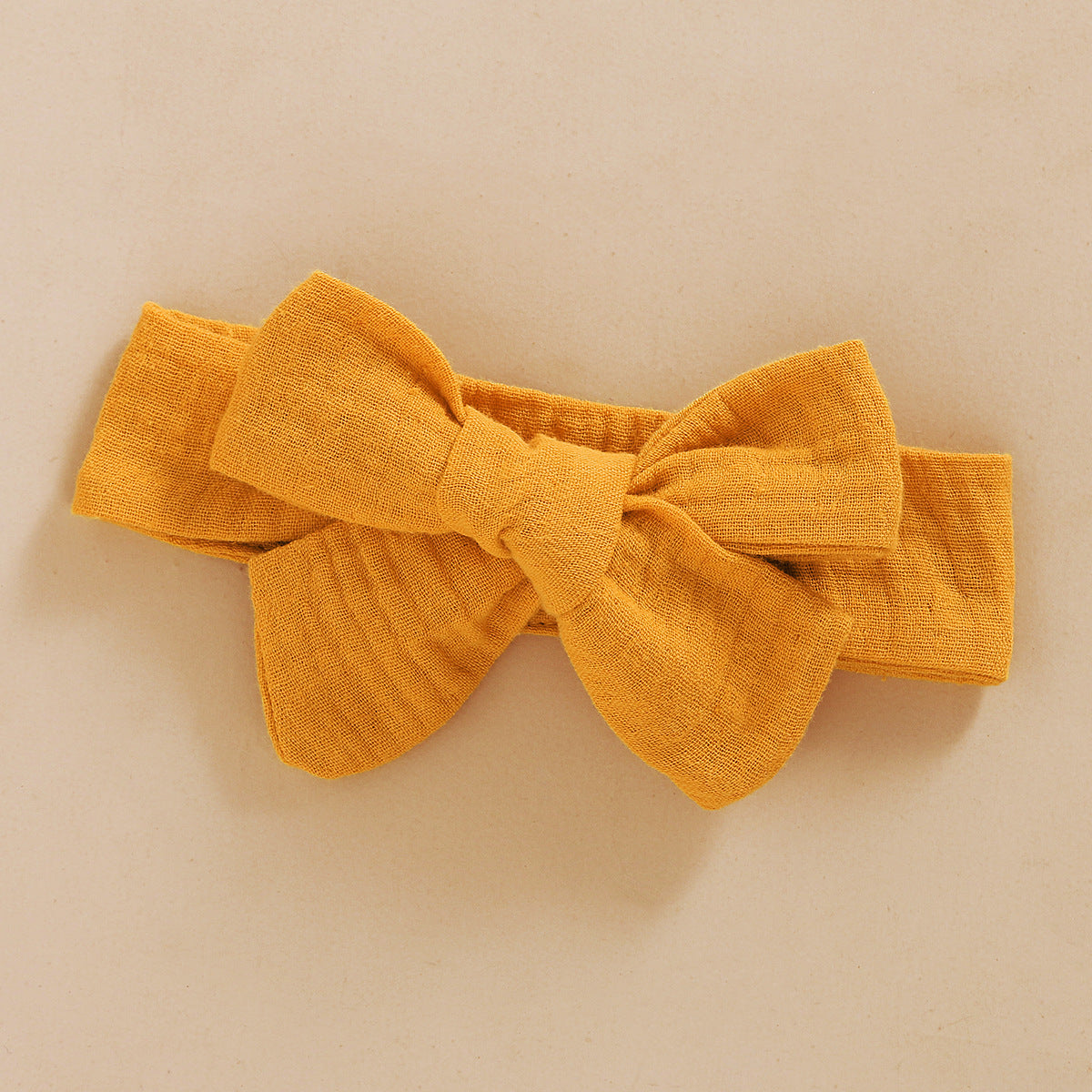 Barboteuse triangle à volants double face avec manches en dentelle