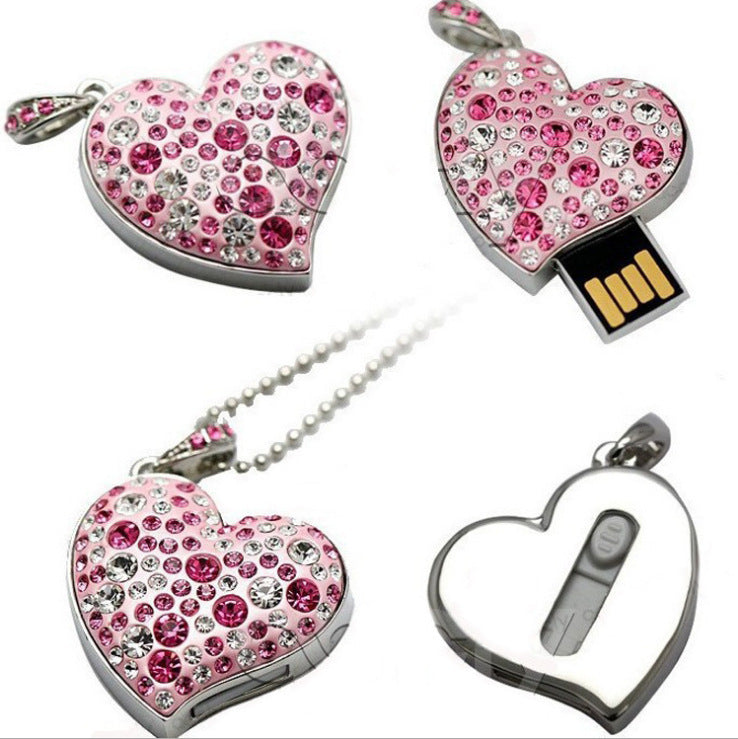 Clé USB en forme de coeur avec perceuse