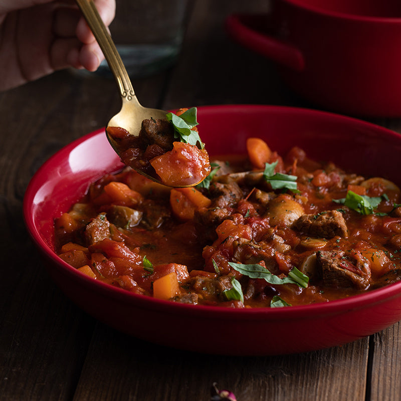 Juegos de cena de cerámica con esmalte rojo de lujo, utensilios de cocina, plato para servir ensalada de porcelana, plato, cuenco, mesa de comedor para restaurante, decoración del hogar