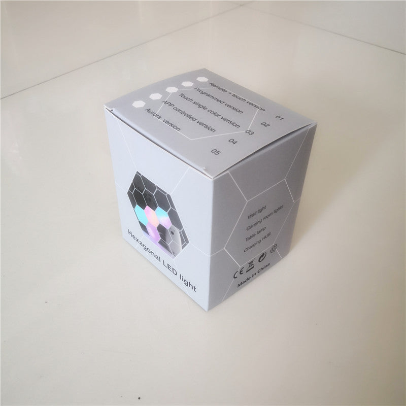 Compatible avec Apple, lumière LED modulaire en nid d'abeille contrôlée par téléphone intelligent sans fil, lumière quantique hexagonale, fonctionne avec le système Android IOS.