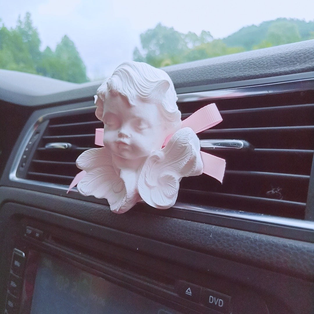 Fragancia para automóvil Ins, viento nórdico, ángel durmiente, salida de aire, clip de perfume, adornos interiores de piedra de expansión para automóvil, regalos para automóviles nuevos.