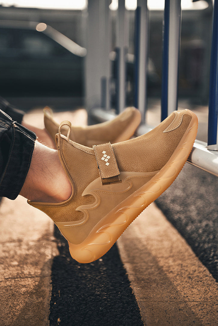 Primavera nuevas zapatillas de cuero de gran tamaño 45 para hombres estudiantes coreanos moda calzado ligero transpirable zapatos para hombres