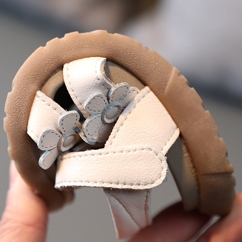 Version coréenne des chaussures de plage à semelles souples à fleurs pour grands enfants