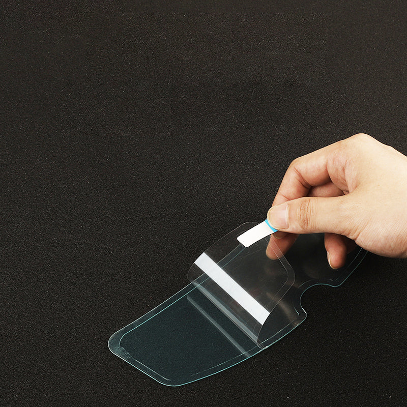 Film imperméable à l'eau pour casque de moto